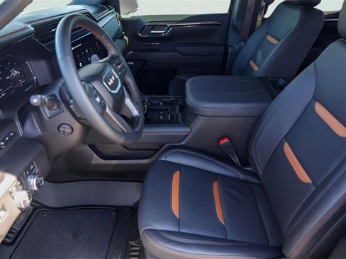 Used 2025 GMC Sierra 1500 AT4 w/ AT4 Premium Package image 12