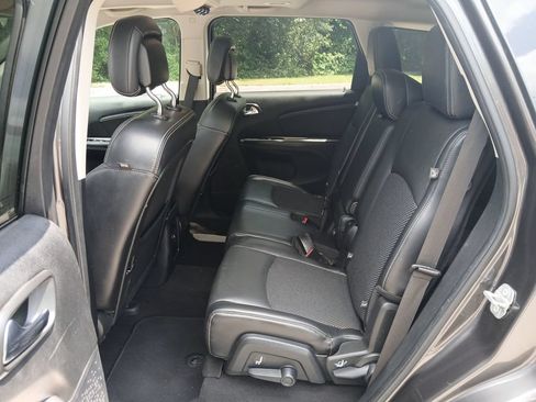 Used 2020 Dodge Journey Crossroad FWD image 39