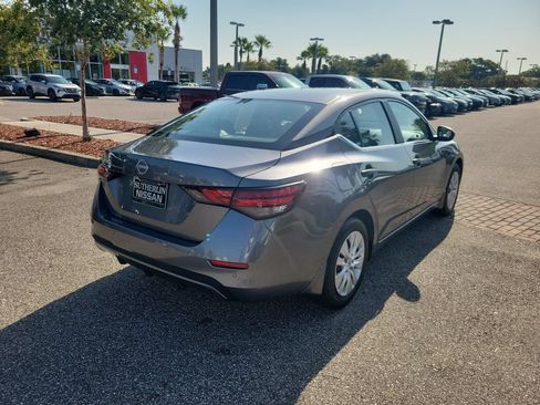 Used 2025 Nissan Sentra S FWD image 3