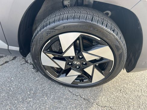 Used 2024 Hyundai Kona Limited image 12