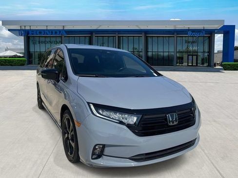 Used 2024 Honda Odyssey Sport image 1