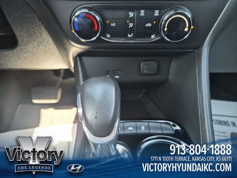 Used 2024 Buick Encore GX Preferred w/ Comfort Package AWD/4WD image 18