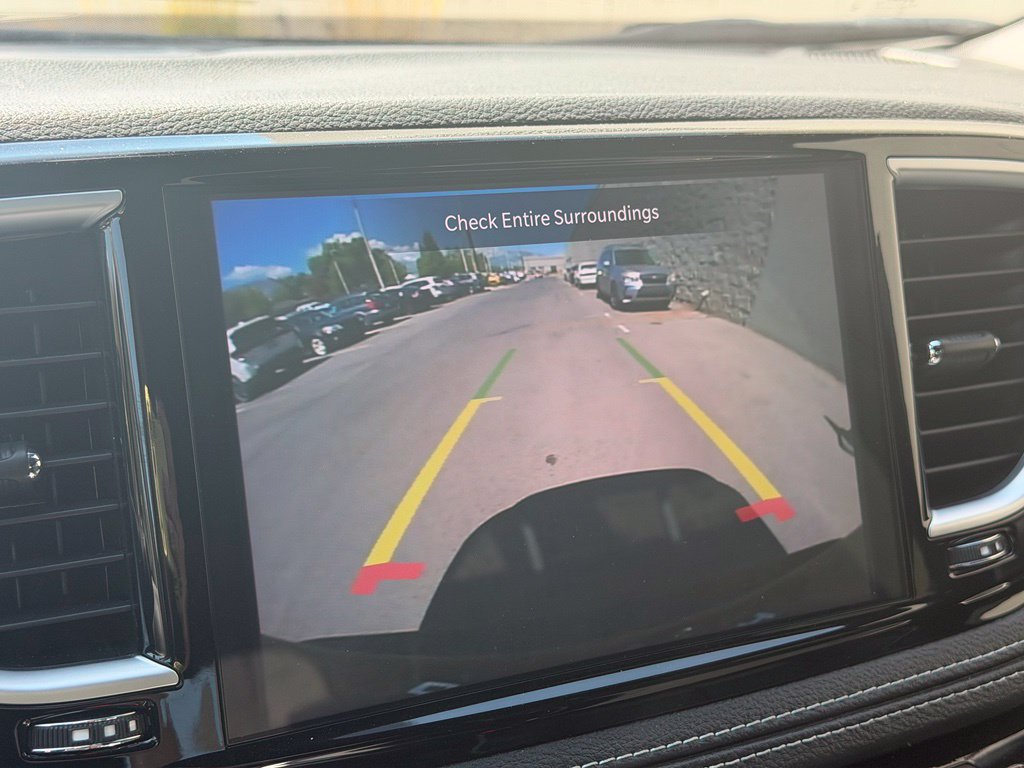Used 2026 Chrysler Pacifica Limited FWD image 17