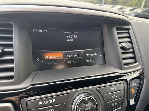 Used 2020 Nissan Pathfinder S image 20