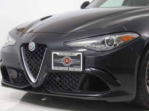 Used 2018 Alfa Romeo Giulia Quadrifoglio w/ Driver Assist Dynamic Package RWD image 50