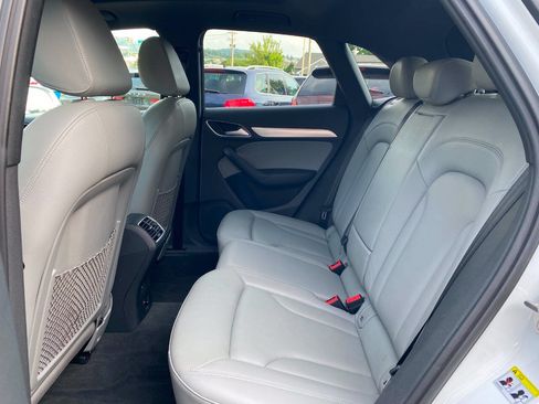 Used 2018 Audi Q3 2.0T Premium Plus w/ Premium Plus Package AWD/4WD image 22