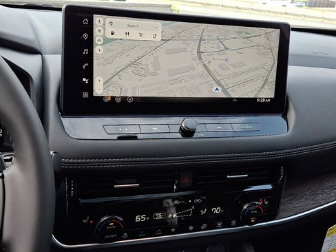 New 2026 Nissan Rogue Platinum w/ Platinum Premium Package image 12