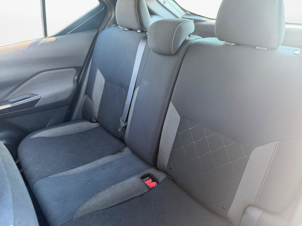 Used 2018 Nissan Kicks S FWD image 15