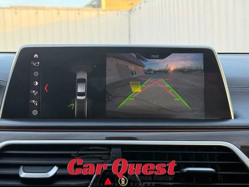 Used 2018 BMW 750i xDrive image 41