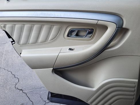 Used 2014 Ford Taurus SEL w/ Equipment Group 201A image 17