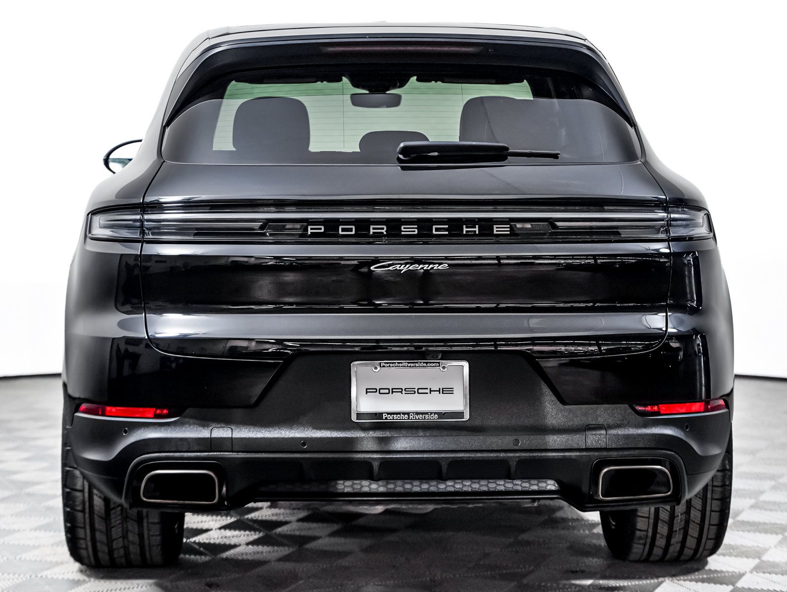 Certified 2024 Porsche Cayenne w/ Premium Package AWD/4WD image 11