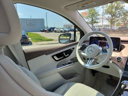 Used 2023 Mercedes-Benz EQE 350+ SUV image 8