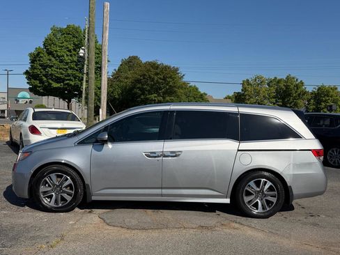 Used 2016 Honda Odyssey Touring Elite image 10