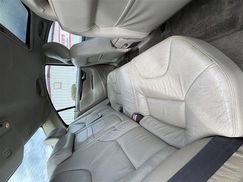 Used 2002 Volvo S60 2.4T image 13