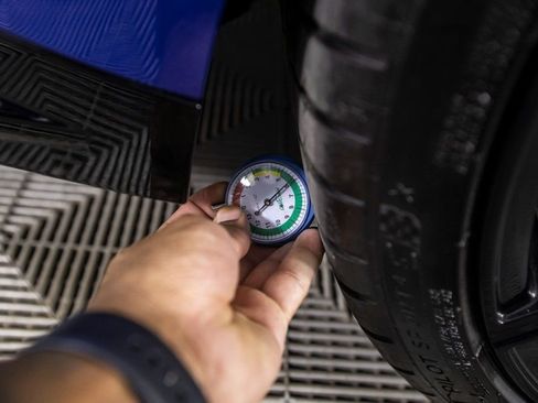 Used 2024 BMW M3 Competition w/ M Driver's Package image 39