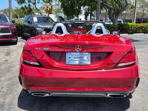 Used 2020 Mercedes-Benz SLC 300 image 11