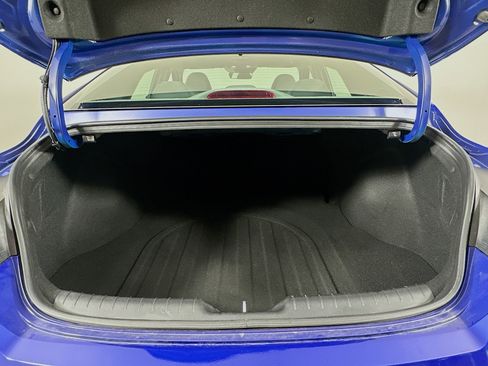 Used 2025 Hyundai Elantra SEL FWD image 29