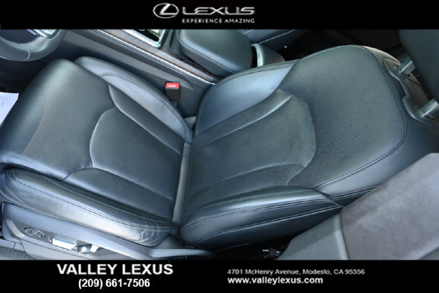 Used 2019 Audi Q8 Prestige w/ Luxury Package AWD/4WD image 12
