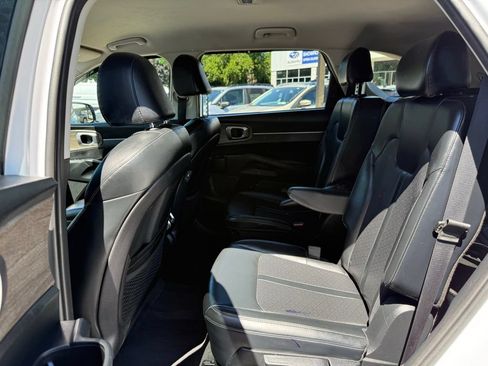 Used 2021 Kia Sorento EX AWD/4WD image 25