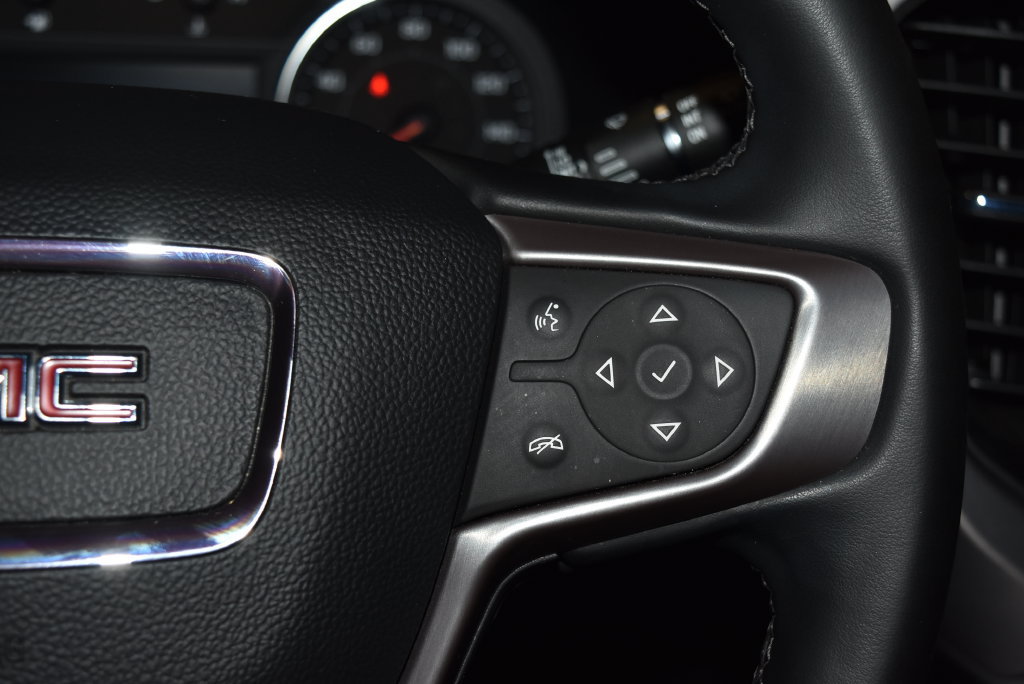 Used 2023 GMC Acadia AT4 w/ Trailering Package AWD/4WD image 10
