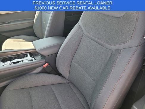 Used 2026 Ford Explorer Active RWD image 11