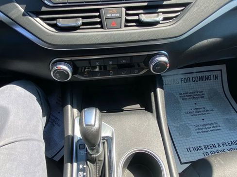 Used 2022 Nissan Altima 2.5 SV image 26