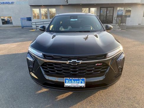 New 2026 Chevrolet Trax RS w/ Sunroof Package FWD image 24