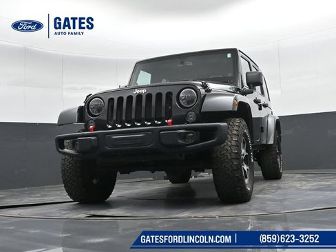 Used 2013 Jeep Wrangler Unlimited Rubicon w/ Connectivity Group AWD/4WD image 37