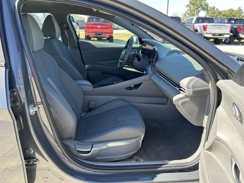 Used 2024 Hyundai Elantra SEL image 29