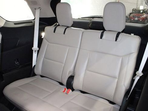 Used 2021 Ford Explorer Limited image 14