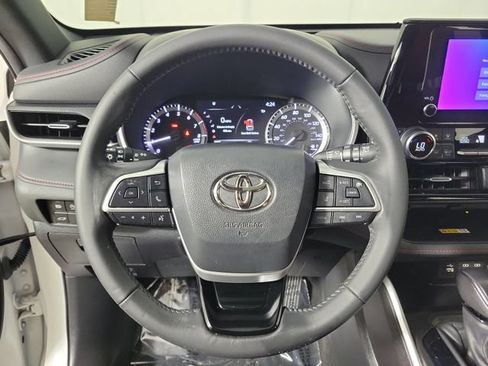 Used 2023 Toyota Highlander XSE FWD image 27