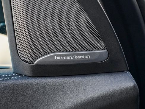 Used 2026 BMW X7 xDrive40i w/ Premium Package image 11