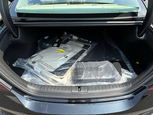 New 2026 Genesis G70 2.5T Prestige image 40