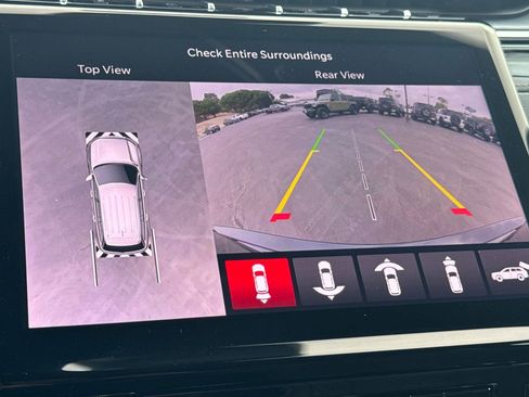 New 2025 Jeep Grand Cherokee Summit image 24