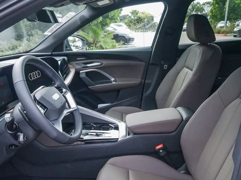 New 2025 Audi Q5 Premium Plus image 17
