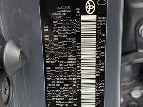 Certified 2025 Toyota Corolla SE image 25