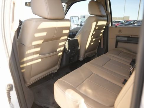 Used 2011 Ford F250 Lariat w/ Lariat Interior Pkg image 11