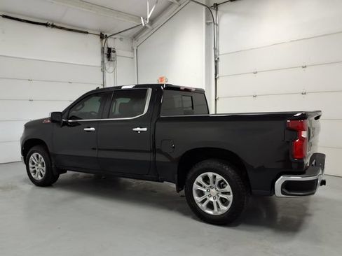 Used 2025 Chevrolet Silverado 1500 LTZ AWD/4WD image 6