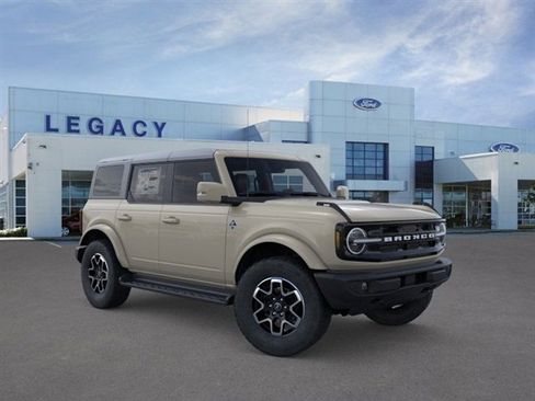New 2025 Ford Bronco Outer Banks image 7