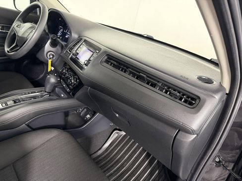 Used 2018 Honda HR-V LX image 23