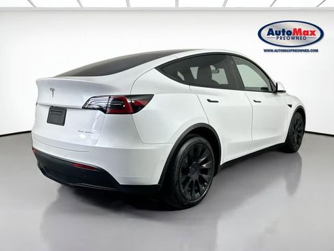 Used 2021 Tesla Model Y Long Range AWD/4WD image 2