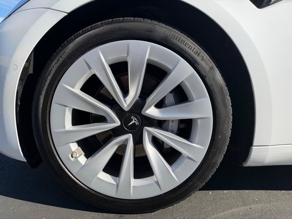 Used 2021 Tesla Model 3 Standard Range Plus RWD image 9