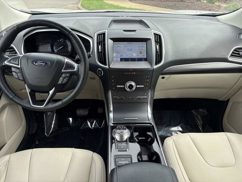 Used 2020 Ford Edge Titanium FWD image 28