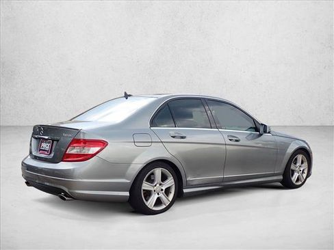Used 2011 Mercedes-Benz C 300 4MATIC Sedan image 4