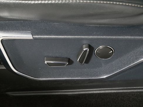 Used 2021 Ford F150 Lariat w/ Max Trailer Tow Package image 20