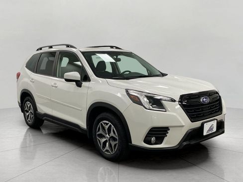 Used 2023 Subaru Forester Premium AWD/4WD image 1