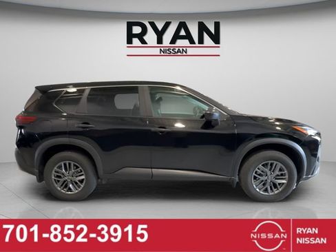 Certified 2023 Nissan Rogue S image 6