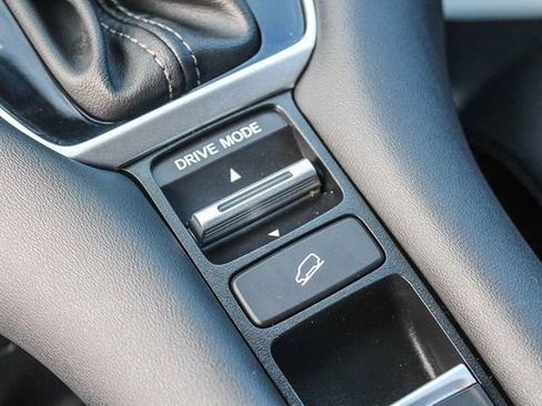 Used 2024 Honda HR-V EX-L image 34