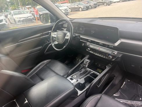 Used 2025 Kia Telluride S FWD image 22