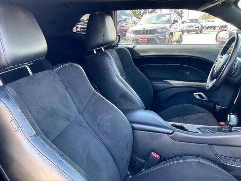 Used 2022 Dodge Challenger R/T w/ Plus Package image 28
